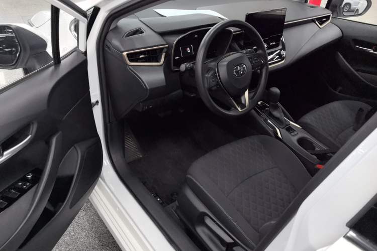 Used Toyota Allion 2023 2.0L Elite Edition Interior 3