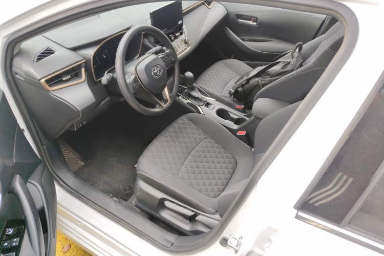 Used Toyota Allion 2023 2.0L Elite Edition Interior 3