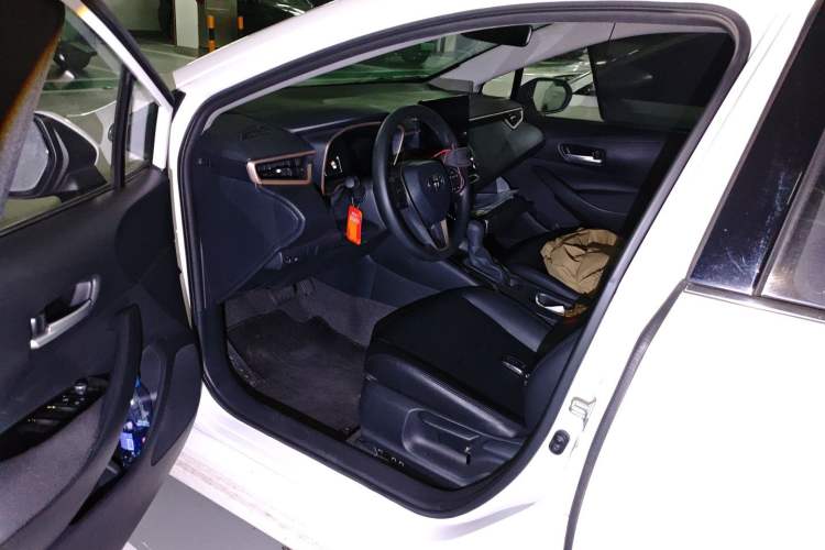 Used Toyota Allion 2023 2.0L Pioneer Edition Interior 3