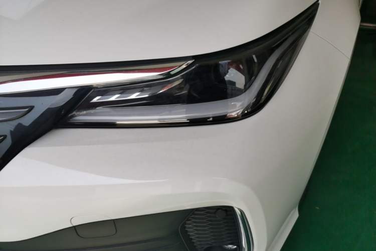 Used Toyota Allion 2023 2.0L Pioneer Edition Left Front Headlight