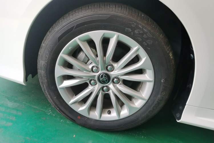 Used Toyota Allion 2023 2.0L Pioneer Edition Left Front Wheel Hub