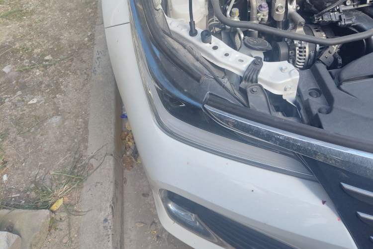 Used Toyota Allion 2023 2.0L Elite Edition Right Front Headlight