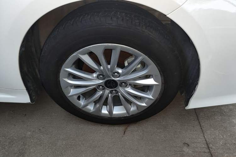 Used Toyota Allion 2023 2.0L Pioneer Edition Right Front Wheel Hub
