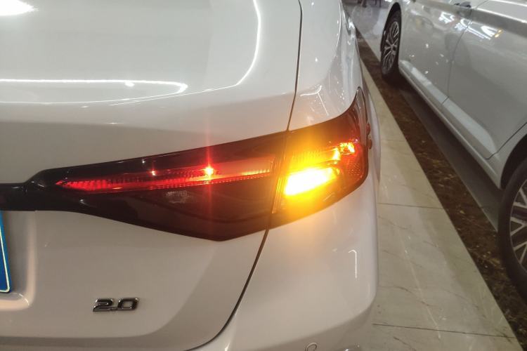 Used Toyota Allion 2023 2.0L Elite Edition Right Rear Taillight