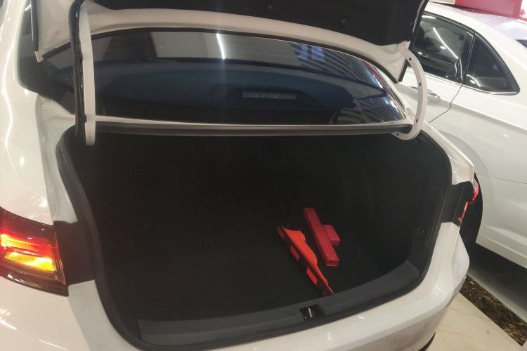 Used Toyota Allion 2023 2.0L Elite Edition Trunk