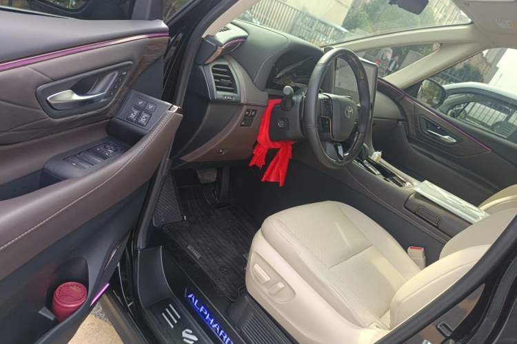 Used Toyota Alphard 2024 Dual-Engine 2.5L Prestige Edition Driver Seat
