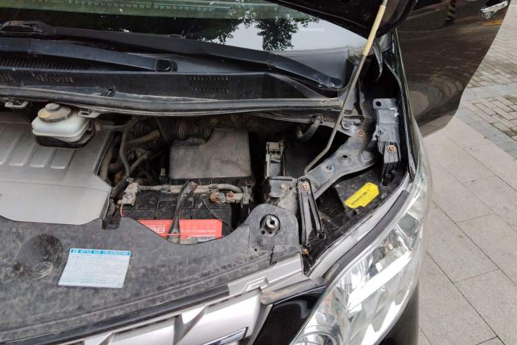 Used Toyota Alphard 2011 3.5L Luxury Edition Engine Bay Left