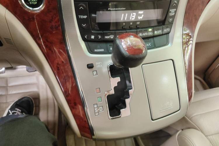 Used Toyota Alphard 2011 2.4L Luxury Edition Gear Lever