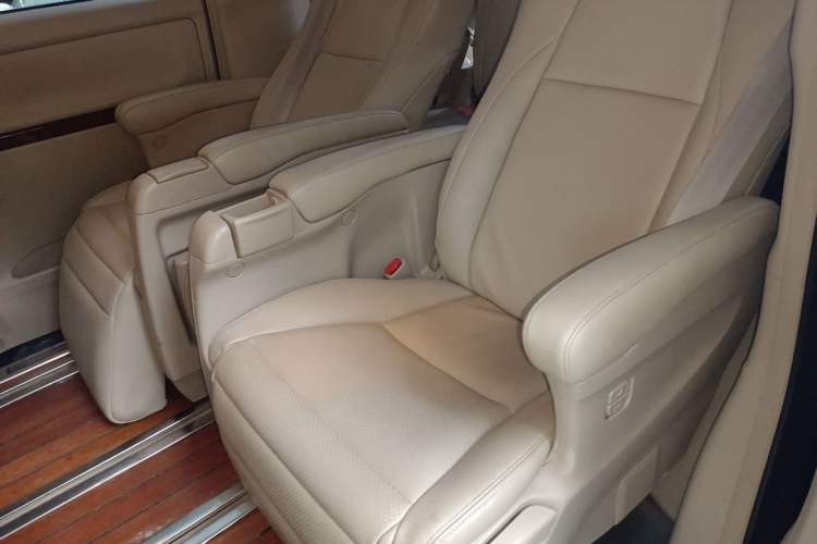 Used Toyota Alphard 2011 3.5L Luxury Edition Left Rear Seat