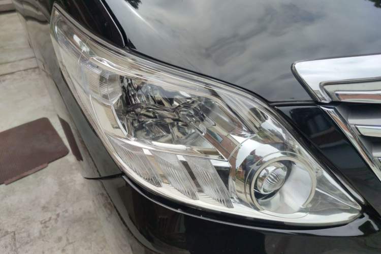 Used Toyota Alphard 2011 3.5L Luxury Edition Right Front Headlight