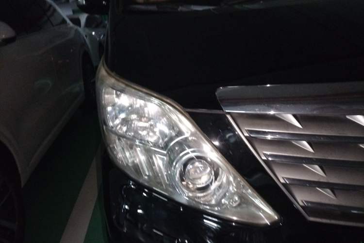 Used Toyota Alphard 2011 3.5L Luxury Edition Right Front Headlight