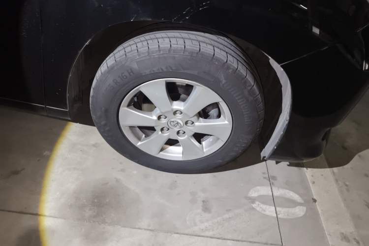 Used Toyota Alphard 2011 3.5L Luxury Edition Right Front Wheel Hub