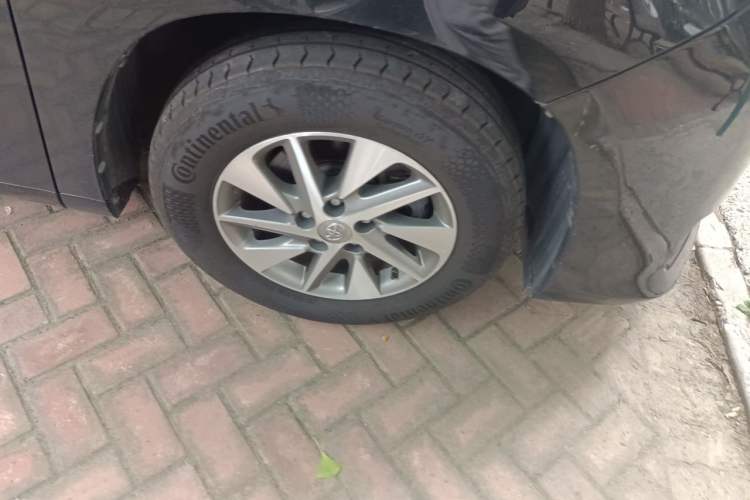 Used Toyota Alphard 2011 3.5L Luxury Edition Right Front Wheel Hub