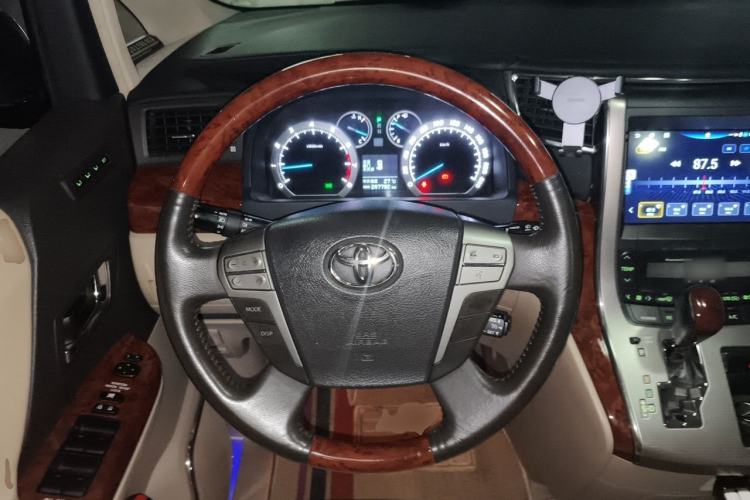 Used Toyota Alphard 2011 3.5L Luxury Edition Steering Wheel