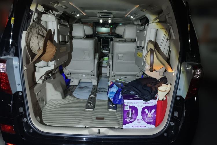 Used Toyota Alphard 2011 3.5L Luxury Edition Trunk
