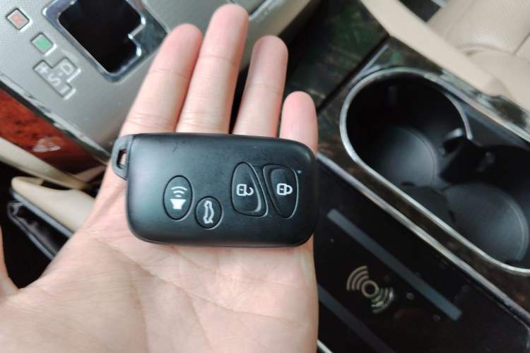 Used Toyota Alphard 2011 3.5L Luxury Edition Vehicle Key