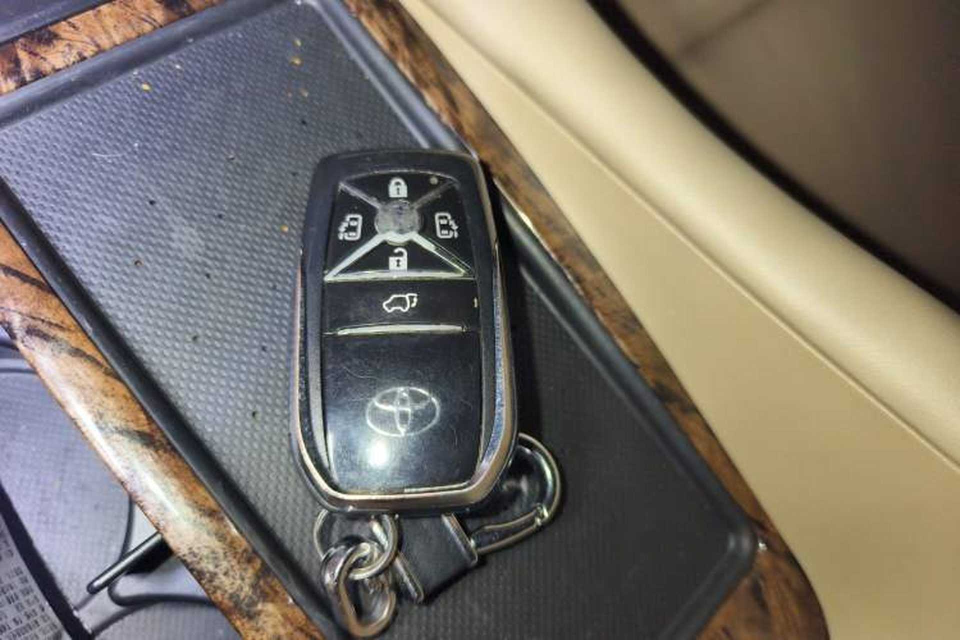 Used Toyota Alphard 2011 3.5L Luxury Edition Vehicle Key