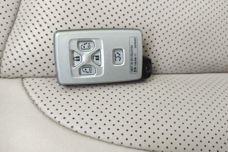 Used Toyota Alphard 2011 2.4L Luxury Edition Vehicle Key