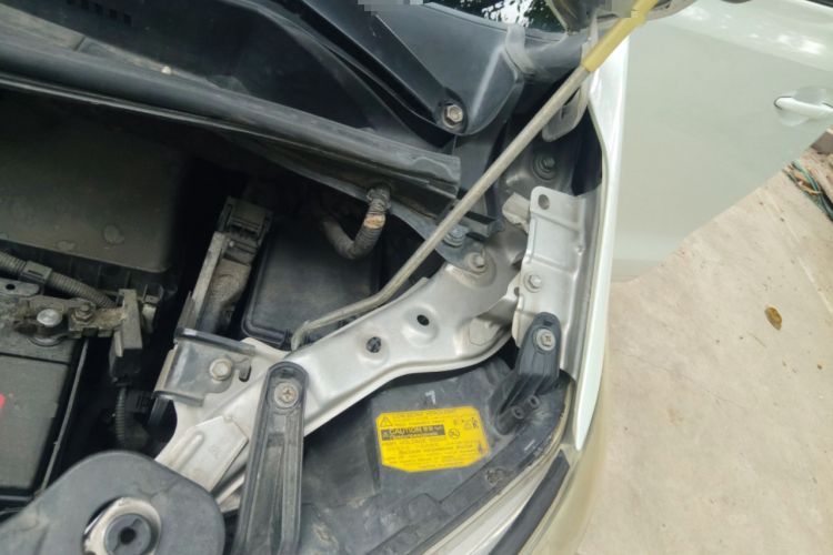 Used Toyota Alphard 2011 2.4L Luxury Edition Engine Bay Left