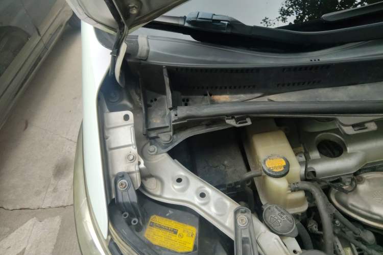 Used Toyota Alphard 2011 2.4L Luxury Edition Engine Bay Right