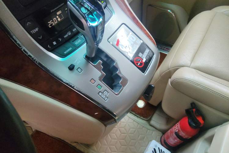 Used Toyota Alphard 2011 2.4L Luxury Edition Gear Lever