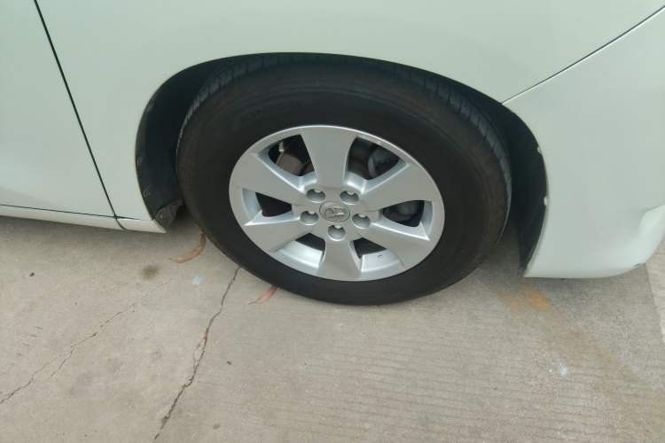Used Toyota Alphard 2011 2.4L Luxury Edition Right Front Wheel Hub
