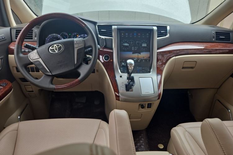 Used Toyota Alphard 2011 2.4L Luxury Edition Center Console