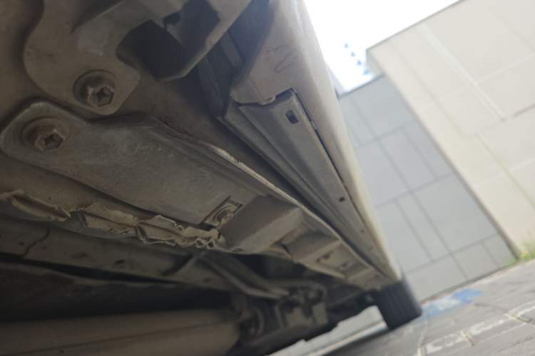 Used Toyota Alphard 2011 2.4L Luxury Edition Chassis Rear Right