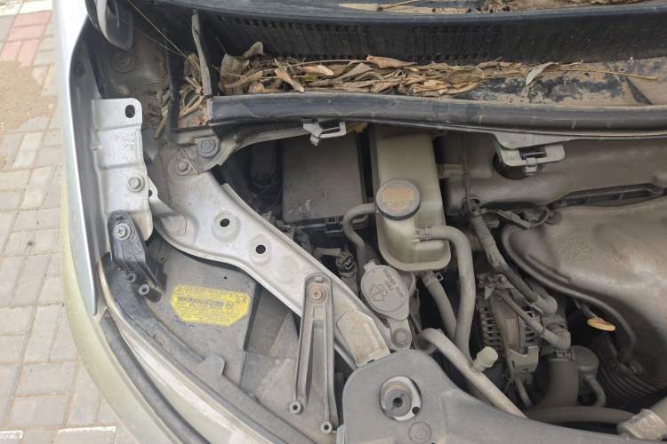 Used Toyota Alphard 2011 2.4L Luxury Edition Engine Bay Right