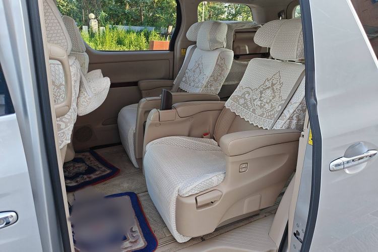 Used Toyota Alphard 2011 2.4L Luxury Edition Interior 4