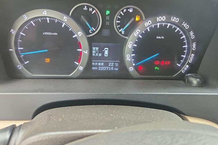 Used Toyota Alphard 2011 2.4L Luxury Edition Odometer Close Up