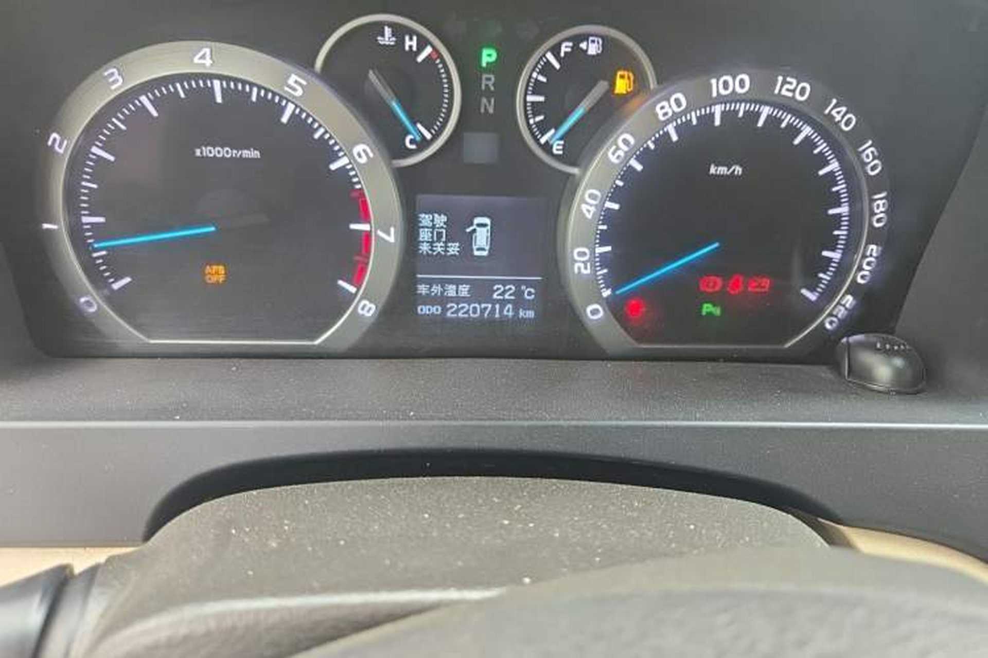 Used Toyota Alphard 2011 2.4L Luxury Edition Odometer Close Up
