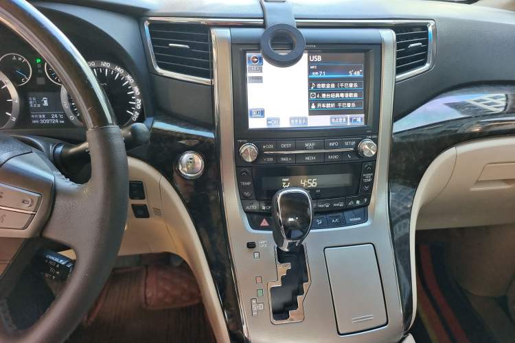 Used Toyota Alphard 2011 3.5L Luxury Edition Audio And AC Panel