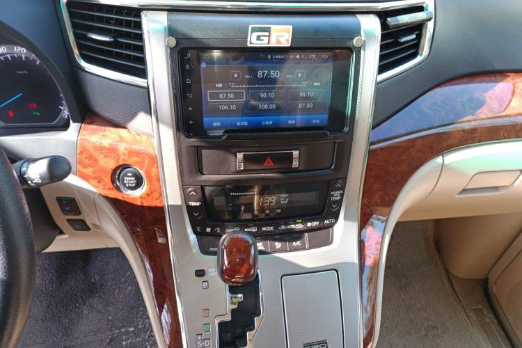 Used Toyota Alphard 2011 3.5L Luxury Edition Audio And AC Panel