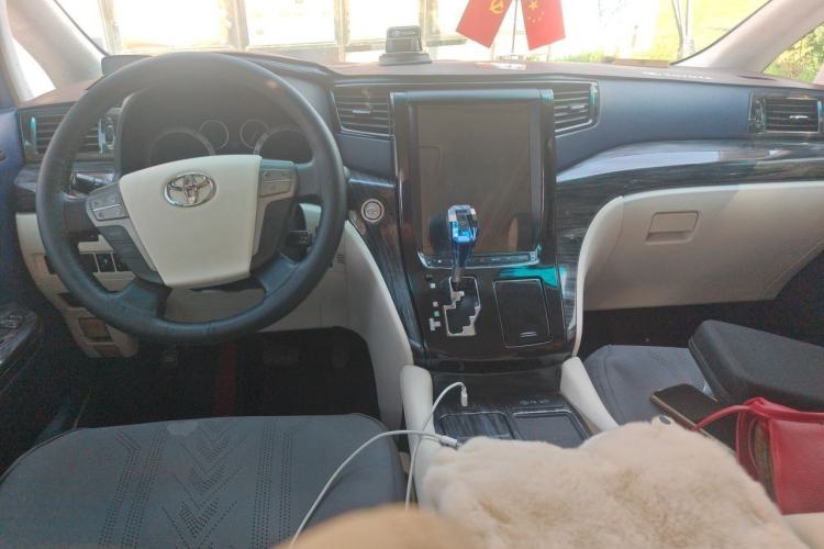 Used Toyota Alphard 2011 3.5L Luxury Edition Center Console