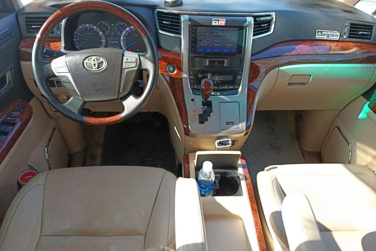Used Toyota Alphard 2011 3.5L Luxury Edition Center Console