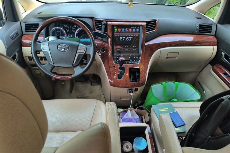 Used Toyota Alphard 2011 3.5L Luxury Edition Center Console