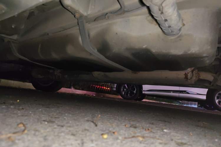 Used Toyota Alphard 2011 2.4L Luxury Edition Chassis Rear Left