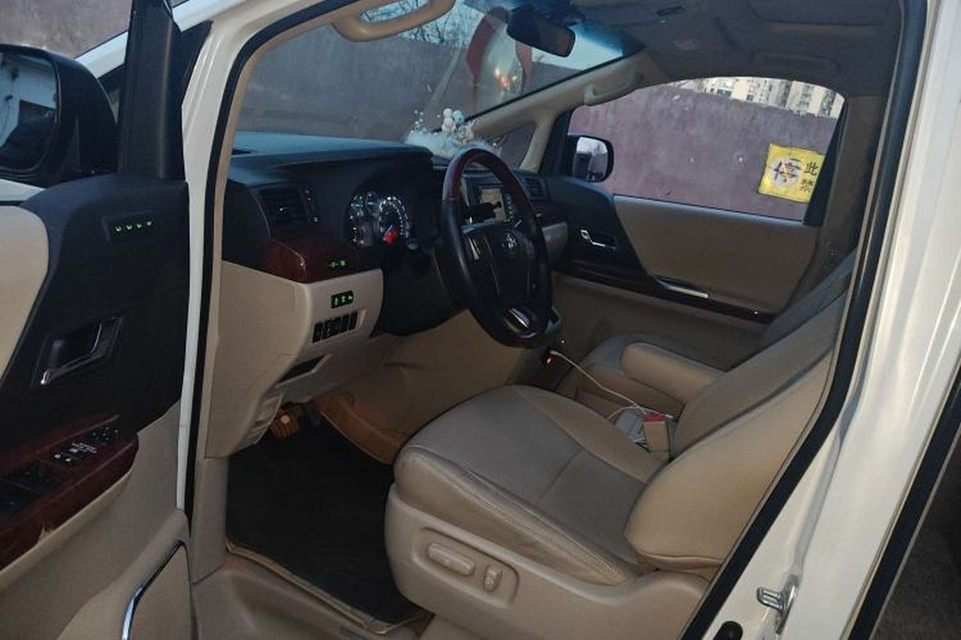 Used Toyota Alphard 2011 3.5L Luxury Edition Driver Seat