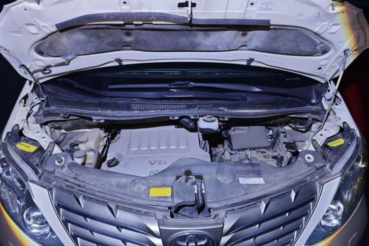 Used Toyota Alphard 2011 3.5L Luxury Edition Engine Bay