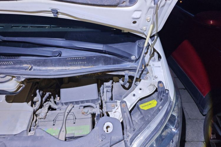 Used Toyota Alphard 2011 3.5L Luxury Edition Engine Bay Left