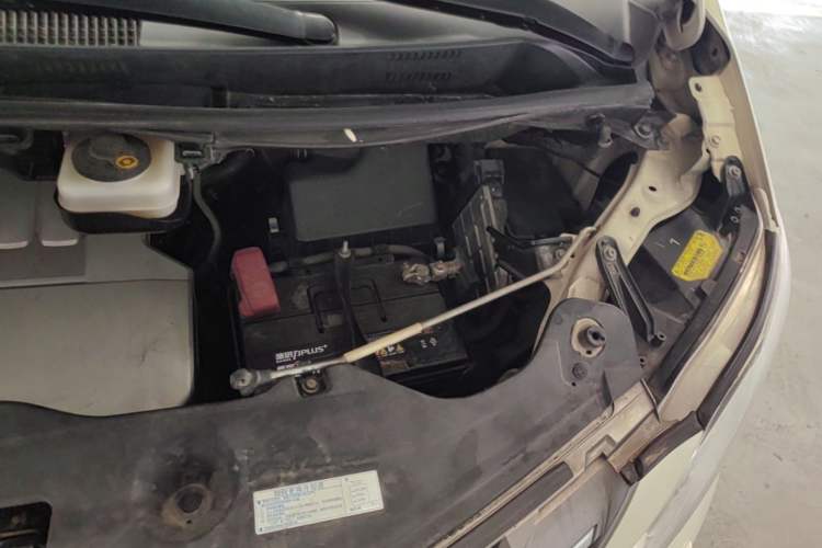 Used Toyota Alphard 2011 3.5L Luxury Edition Engine Bay Left