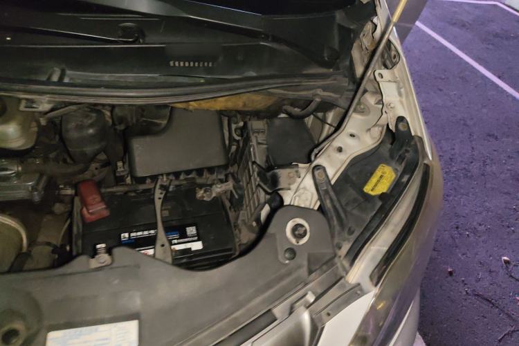 Used Toyota Alphard 2011 2.4L Luxury Edition Engine Bay Left