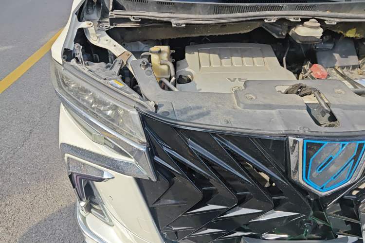 Used Toyota Alphard 2011 3.5L Luxury Edition Engine Bay Right