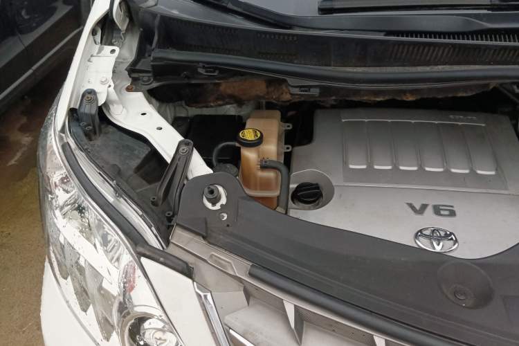 Used Toyota Alphard 2011 3.5L Luxury Edition Engine Bay Right