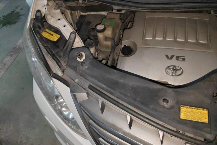 Used Toyota Alphard 2011 3.5L Luxury Edition Engine Bay Right