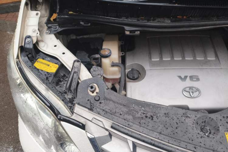 Used Toyota Alphard 2011 3.5L Luxury Edition Engine Bay Right