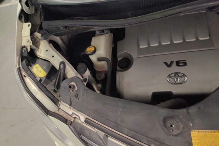 Used Toyota Alphard 2011 3.5L Luxury Edition Engine Bay Right