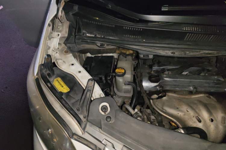 Used Toyota Alphard 2011 2.4L Luxury Edition Engine Bay Right