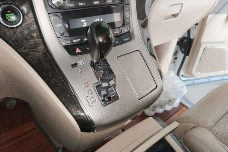 Used Toyota Alphard 2011 3.5L Luxury Edition Gear Lever